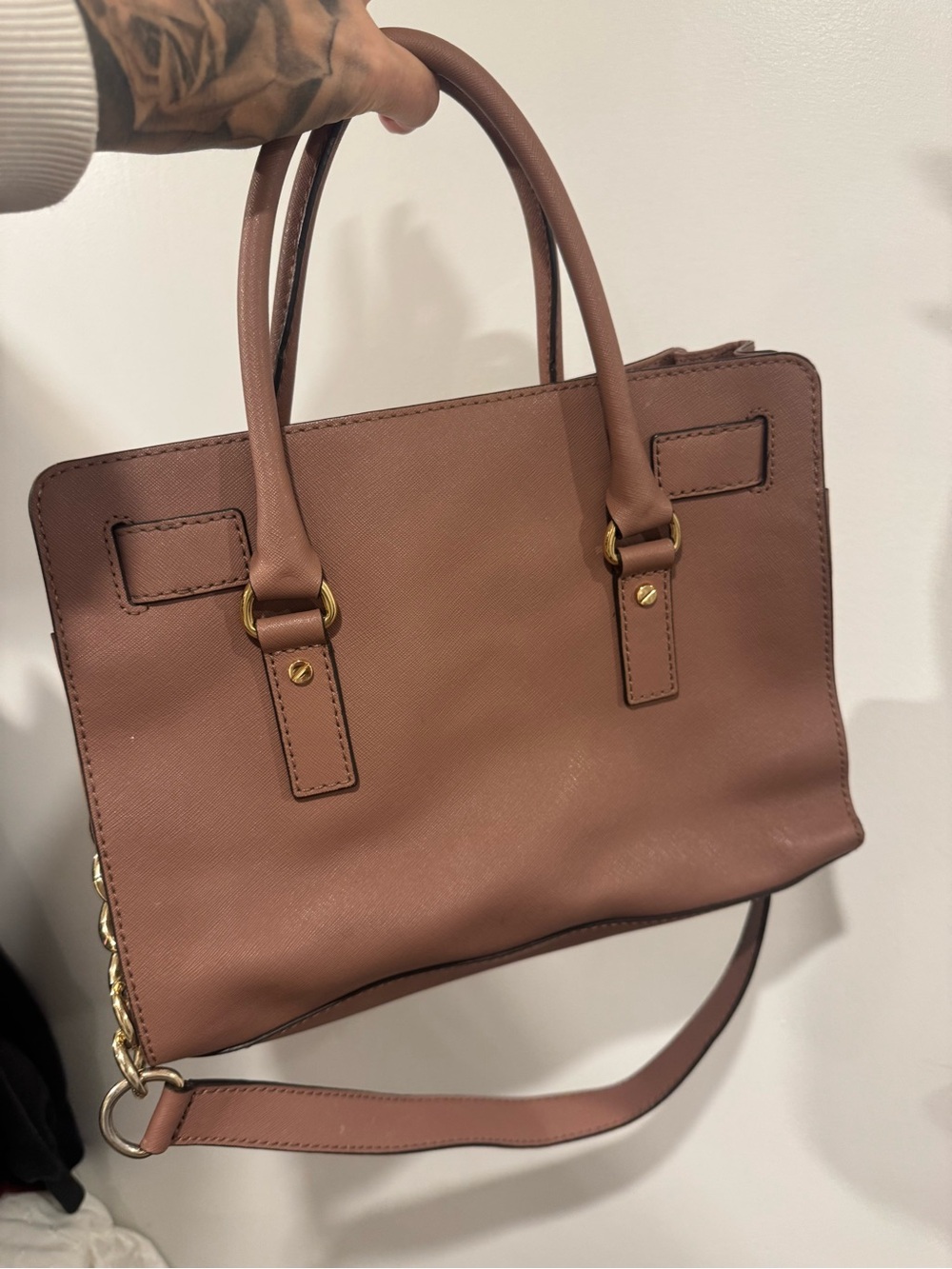 Michael Kors Dusty Rose Saffiano Leather Satchel with Gold Hardware - Picture 3 of 7
